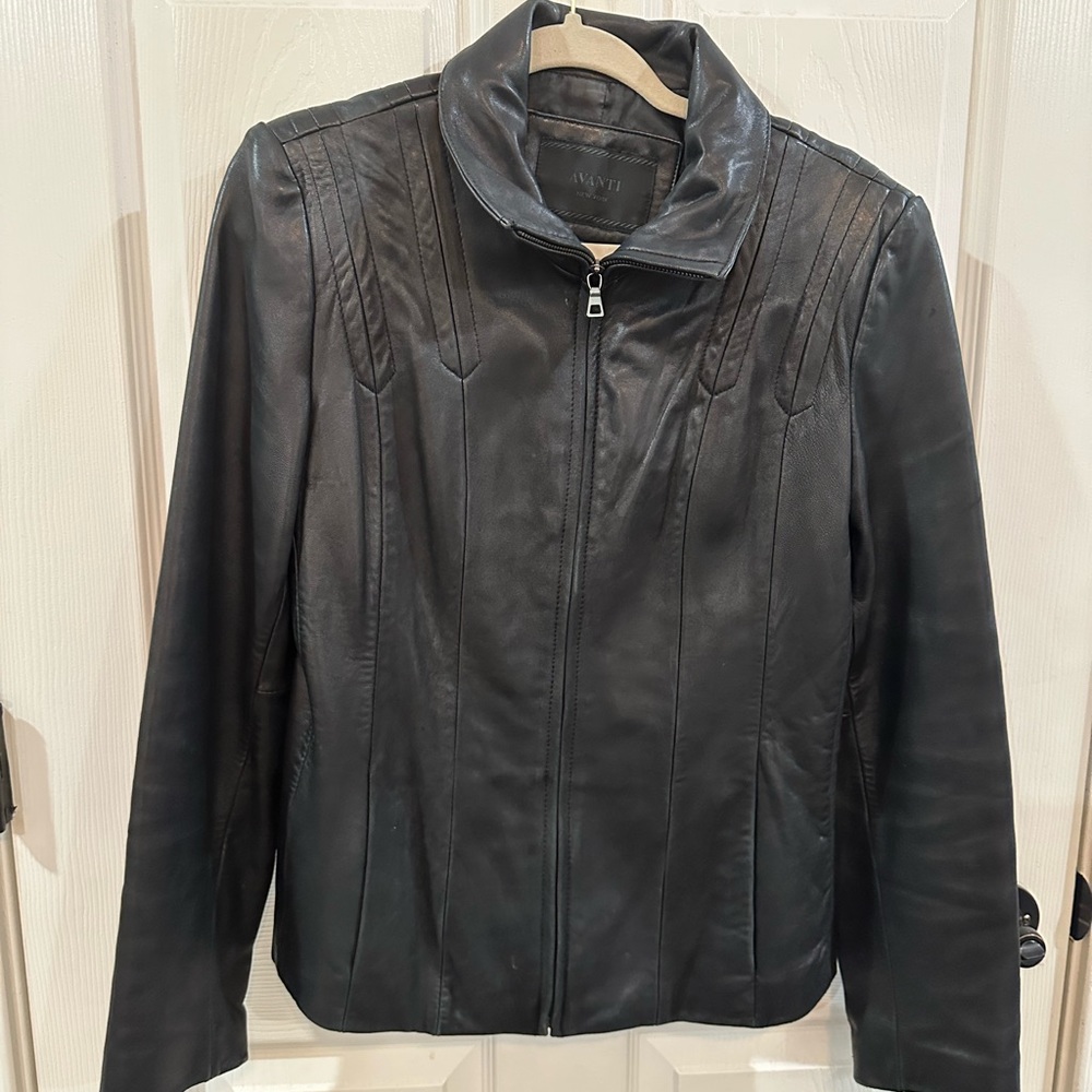 Avanti Leather jacket. $30 size medium